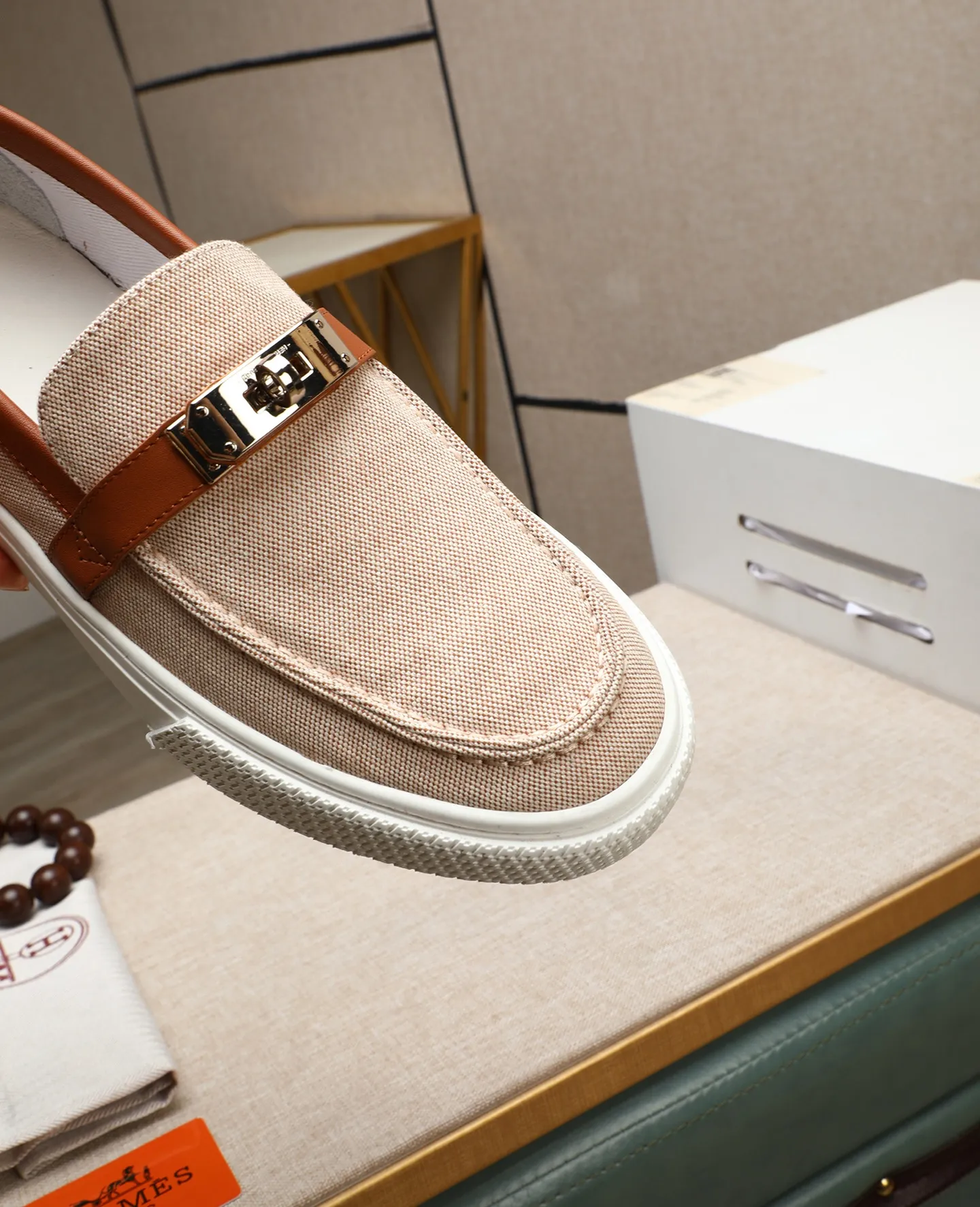 Men's shoes 💰720 (top version) [HERMÈS] Hermès counter new model 🆕men's casual loafers, the fabric is made of high-tech original materials and first-layer cowhide, spliced ​​with a variety of comfortable materials, lightweight EVA original outsole, and Labang lasting method to create a very light and energetic fashion style! Size: 39-44 (38 45 customized)